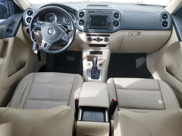 WVGAV7AX9HK037117 2017 VOLKSWAGEN TIGUAN - Image 8