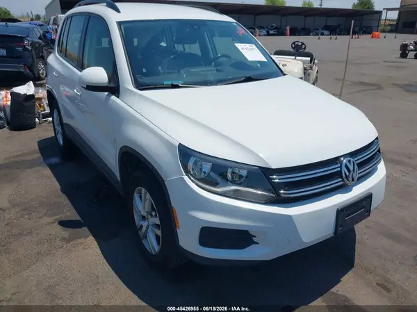 WVGAV7AX9HK041815 2017 VOLKSWAGEN TIGUAN - Image 1