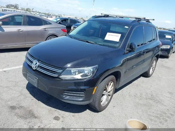 WVGAV7AX9HK043743 2017 VOLKSWAGEN TIGUAN - Image 2