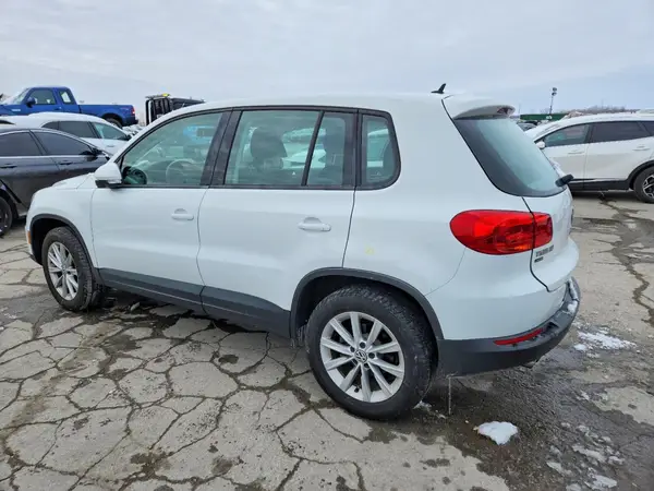 WVGAV7AX9HK044455 2017 VOLKSWAGEN TIGUAN - Image 2