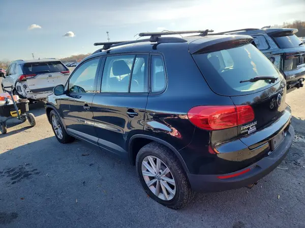 WVGAV7AX9HK045590 2017 VOLKSWAGEN TIGUAN - Image 2