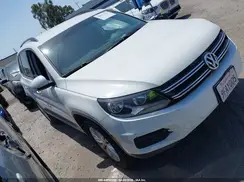 WVGAV7AX9HK046870 2017 VOLKSWAGEN TIGUAN