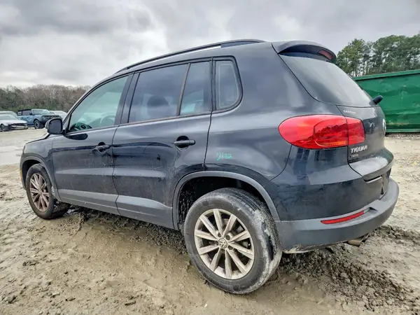 WVGAV7AX9HK047159 2017 VOLKSWAGEN TIGUAN - Image 2