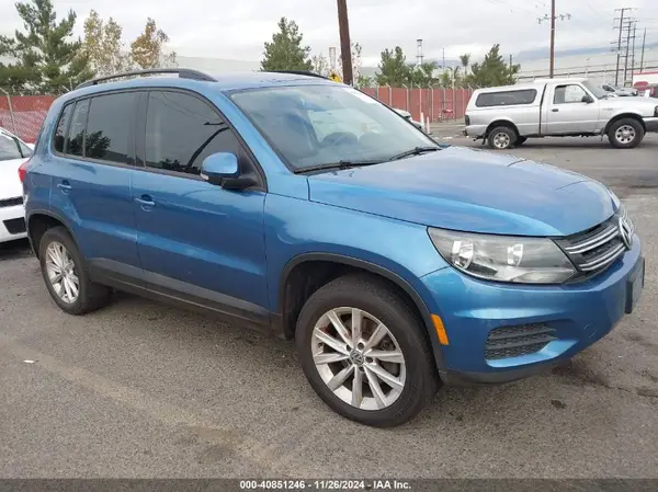 WVGAV7AX9HK050742 2017 VOLKSWAGEN TIGUAN - Image 1