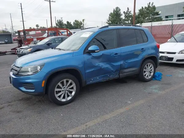 WVGAV7AX9HK050742 2017 VOLKSWAGEN TIGUAN - Image 2
