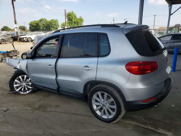 WVGAV7AX9HK051776 2017 VOLKSWAGEN TIGUAN - Image 2