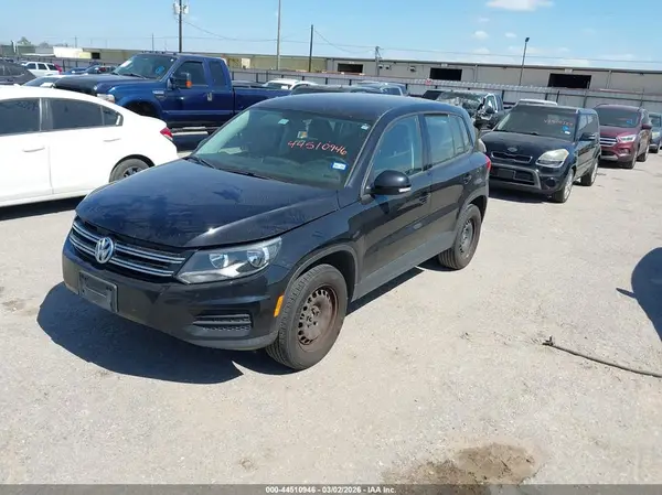 WVGAV7AX9HK052930 2017 VOLKSWAGEN TIGUAN - Image 2