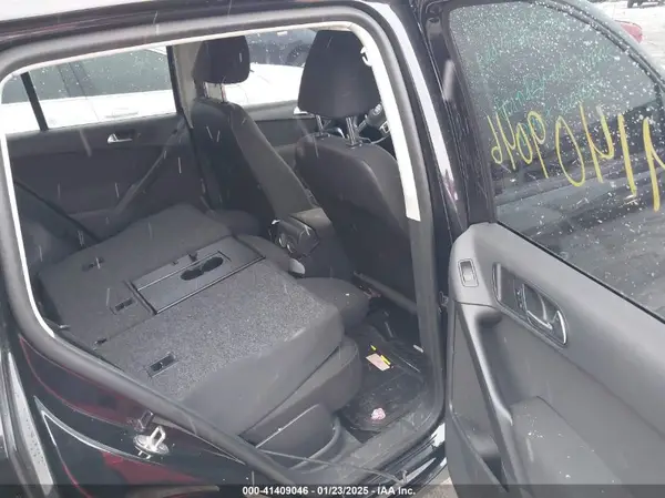 WVGAV7AX9HK054743 2017 VOLKSWAGEN TIGUAN - Image 8