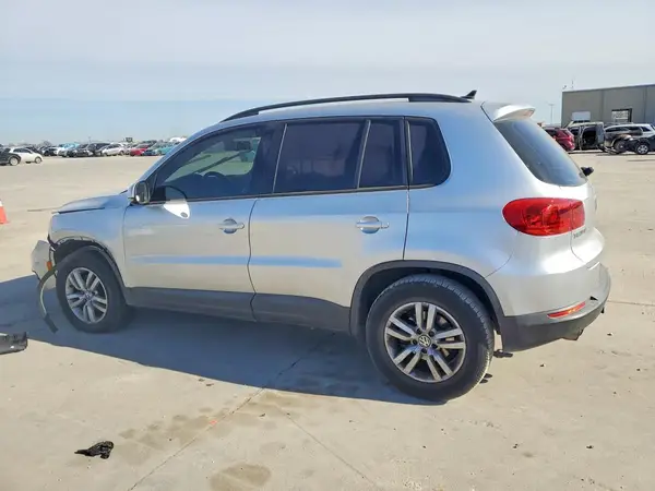 WVGAV7AX9HW501211 2017 VOLKSWAGEN TIGUAN - Image 2