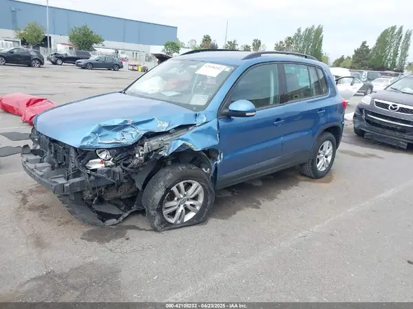 WVGAV7AX9HW501872 2017 VOLKSWAGEN TIGUAN - Image 2