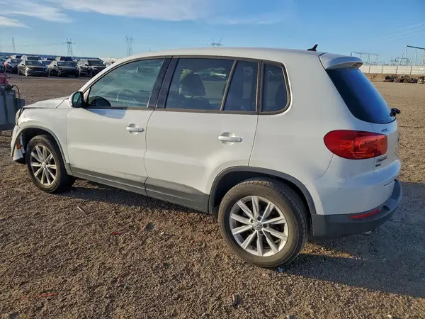 WVGAV7AX9JK000509 2018 VOLKSWAGEN TIGUAN - Image 2