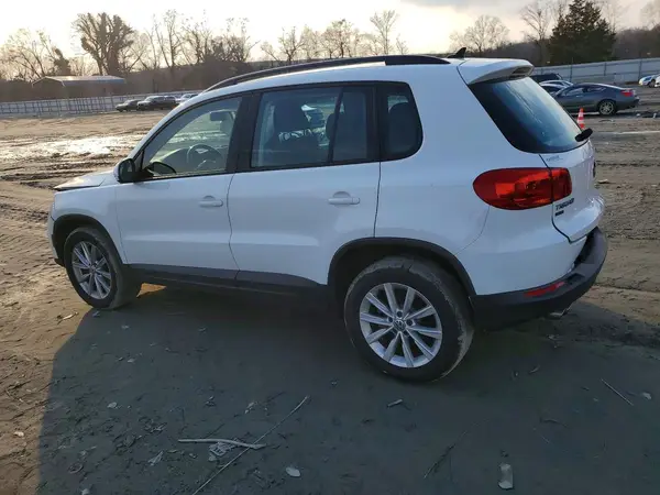 WVGAV7AX9JK003068 2018 VOLKSWAGEN TIGUAN - Image 2
