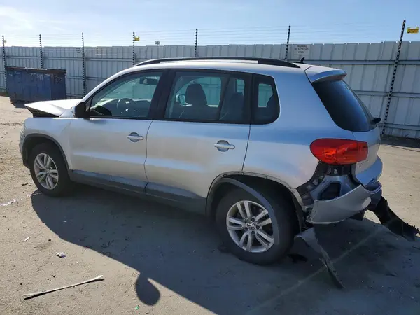 WVGAV7AXXGK000379 2016 VOLKSWAGEN TIGUAN - Image 2