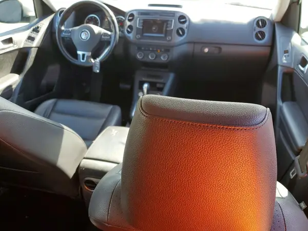 WVGAV7AXXGK000379 2016 VOLKSWAGEN TIGUAN - Image 8