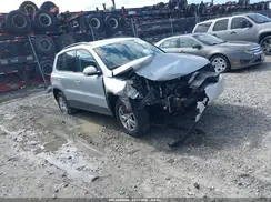 WVGAV7AXXGK000494 2016 VOLKSWAGEN TIGUAN