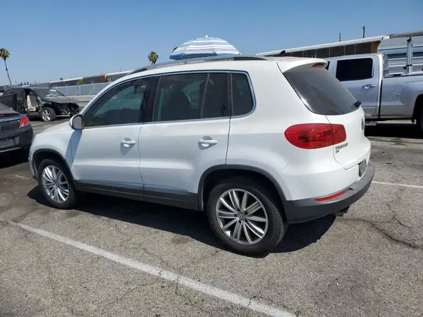 WVGAV7AXXGW027610 2016 VOLKSWAGEN TIGUAN - Image 2