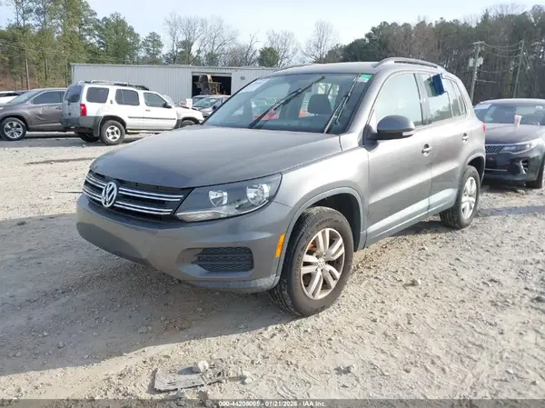 WVGAV7AXXGW032306 2016 VOLKSWAGEN TIGUAN - Image 2