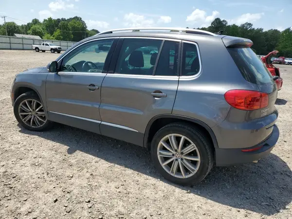 WVGAV7AXXGW502267 2016 VOLKSWAGEN TIGUAN - Image 2