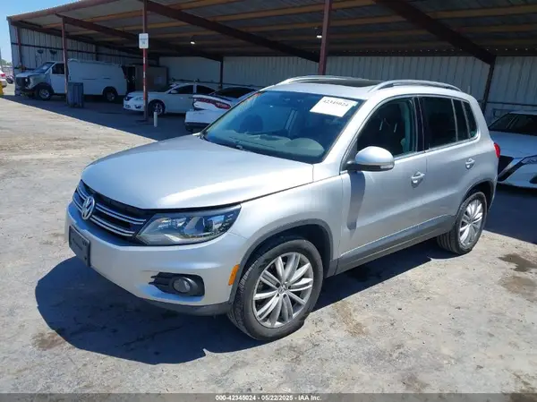 WVGAV7AXXGW537679 2016 VOLKSWAGEN TIGUAN - Image 2