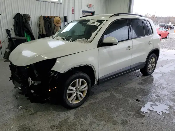 WVGAV7AXXGW540646 2016 VOLKSWAGEN TIGUAN - Image 1