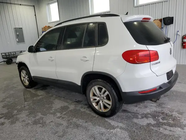 WVGAV7AXXGW540646 2016 VOLKSWAGEN TIGUAN - Image 2