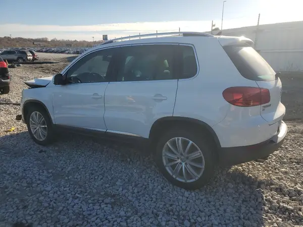 WVGAV7AXXGW555793 2016 VOLKSWAGEN TIGUAN - Image 2