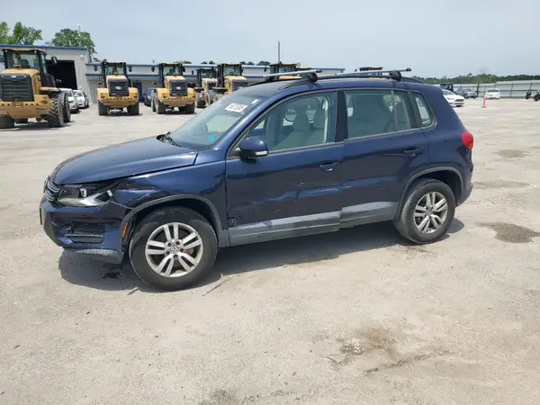 WVGAV7AXXGW557611 2016 VOLKSWAGEN TIGUAN - Image 1