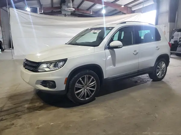 WVGAV7AXXGW557852 2016 VOLKSWAGEN TIGUAN - Image 1