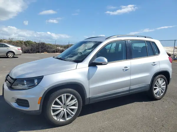 WVGAV7AXXGW559567 2016 VOLKSWAGEN TIGUAN - Image 1