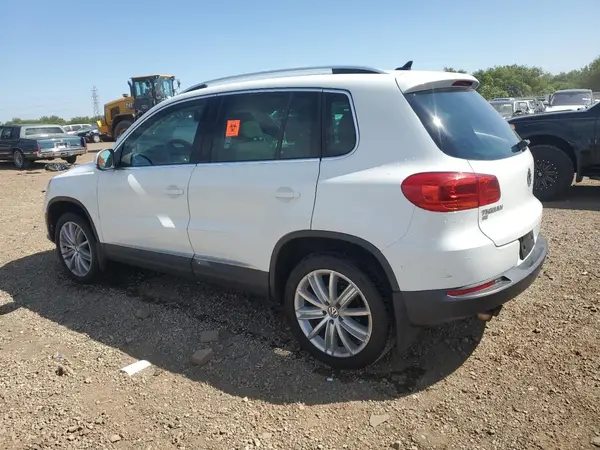 WVGAV7AXXGW562131 2016 VOLKSWAGEN TIGUAN - Image 2