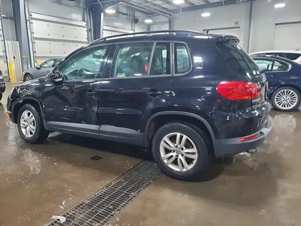WVGAV7AXXGW586638 2016 VOLKSWAGEN TIGUAN - Image 2