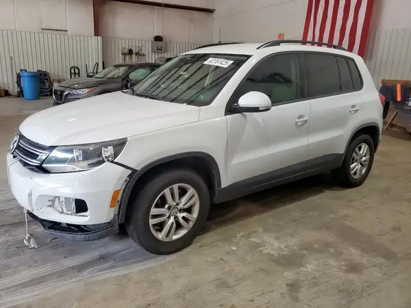 WVGAV7AXXGW588261 2016 VOLKSWAGEN TIGUAN - Image 1