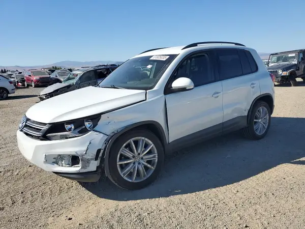 WVGAV7AXXGW590074 2016 VOLKSWAGEN TIGUAN - Image 1