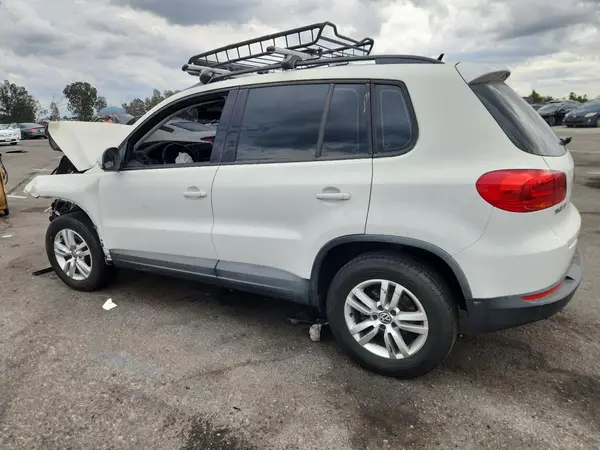 WVGAV7AXXGW596800 2016 VOLKSWAGEN TIGUAN - Image 2