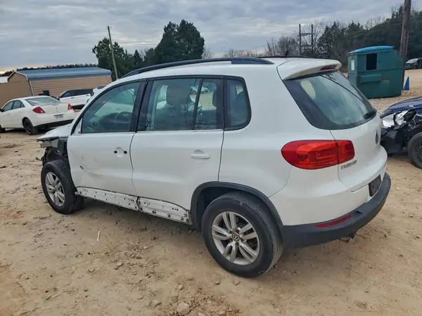 WVGAV7AXXGW597316 2016 VOLKSWAGEN TIGUAN - Image 2