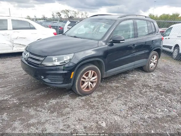 WVGAV7AXXGW600795 2016 VOLKSWAGEN TIGUAN - Image 2