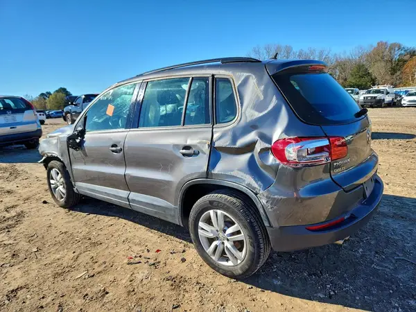 WVGAV7AXXGW603907 2016 VOLKSWAGEN TIGUAN - Image 2