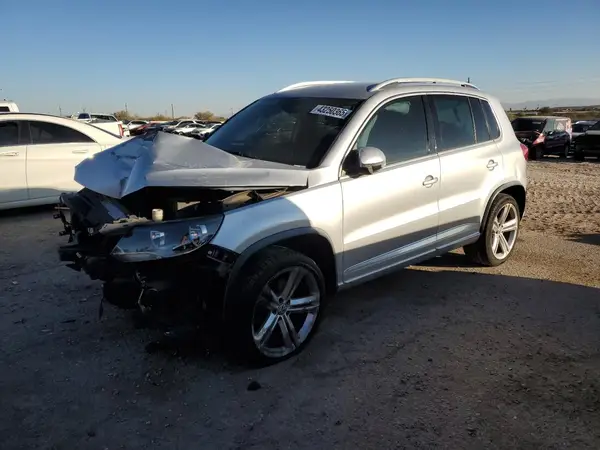 WVGAV7AXXGW610369 2016 VOLKSWAGEN TIGUAN - Image 1