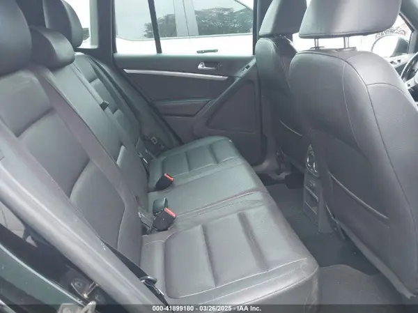WVGAV7AXXGW610985 2016 VOLKSWAGEN TIGUAN - Image 8