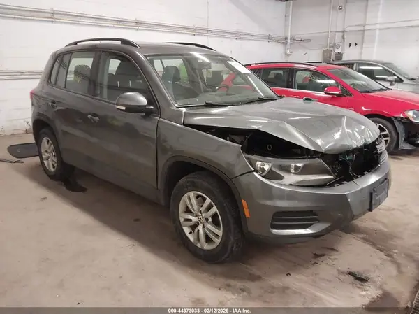 WVGAV7AXXGW616284 2016 VOLKSWAGEN TIGUAN - Image 1