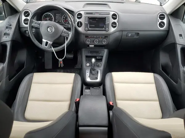 WVGAV7AXXHK000187 2017 VOLKSWAGEN TIGUAN - Image 8