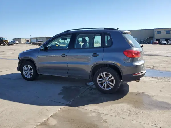 WVGAV7AXXHK014784 2017 VOLKSWAGEN TIGUAN - Image 2