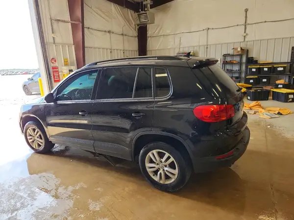 WVGAV7AXXHK016745 2017 VOLKSWAGEN TIGUAN - Image 2