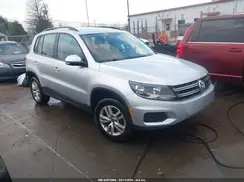WVGAV7AXXHK022917 2017 VOLKSWAGEN TIGUAN
