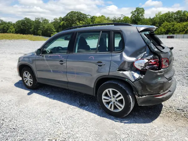 WVGAV7AXXHK024411 2017 VOLKSWAGEN TIGUAN - Image 2