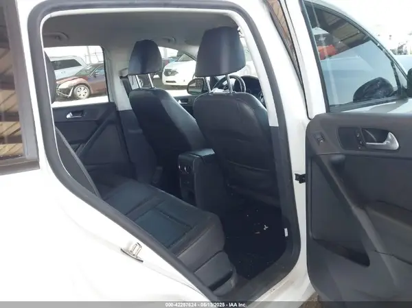 WVGAV7AXXHK026143 2017 VOLKSWAGEN TIGUAN - Image 8