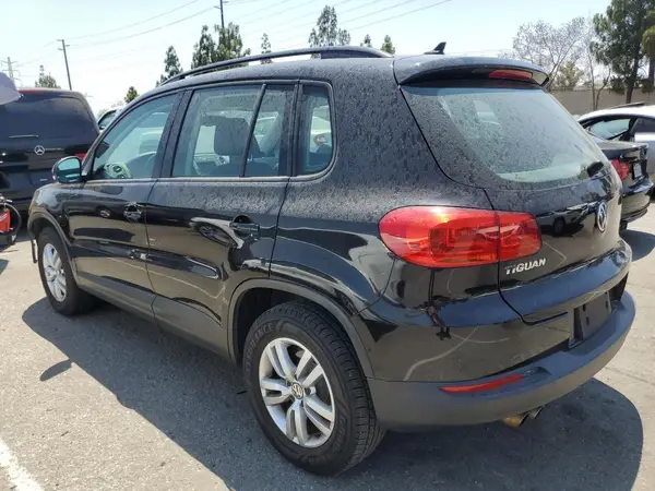 WVGAV7AXXHK026417 2017 VOLKSWAGEN TIGUAN - Image 2