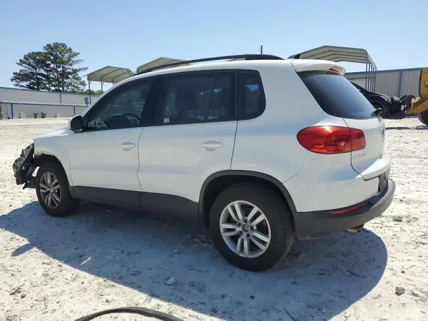 WVGAV7AXXHK028345 2017 VOLKSWAGEN TIGUAN - Image 2