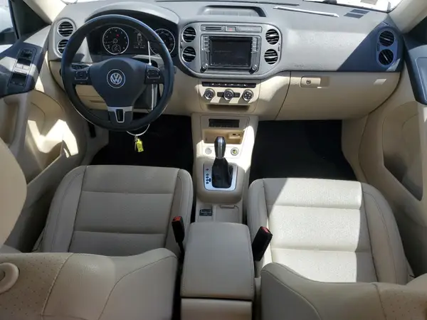 WVGAV7AXXHK028345 2017 VOLKSWAGEN TIGUAN - Image 8
