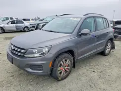 WVGAV7AXXHK032752 2017 VOLKSWAGEN TIGUAN